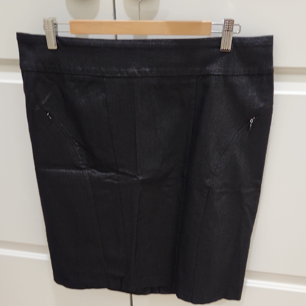 Reitmans Elegant Black Pencil Skirt